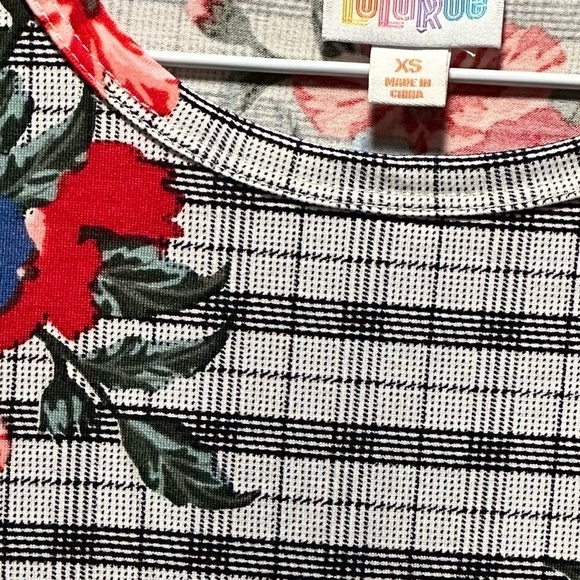 LulaRoe Carly Long/Midi Dress High Low Hem Stretchy Comfortable Plaid Floral XS - Picture 3 of 11